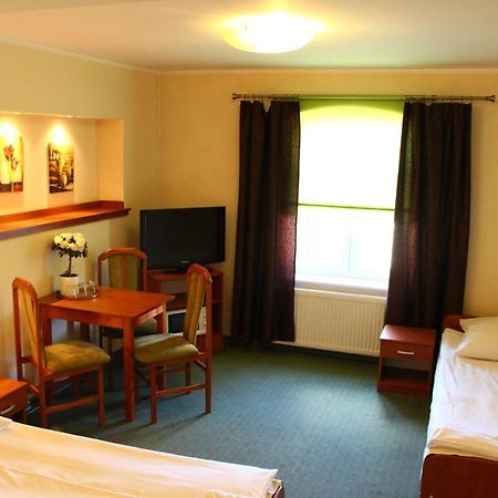 Appartement Karczma Rycerska Lębork Extérieur photo